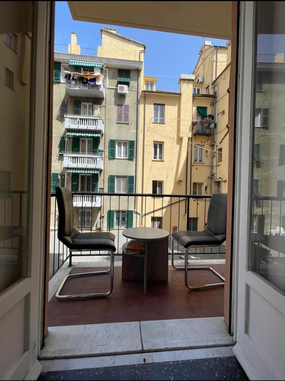 Molo Apartament Genua Buitenkant foto
